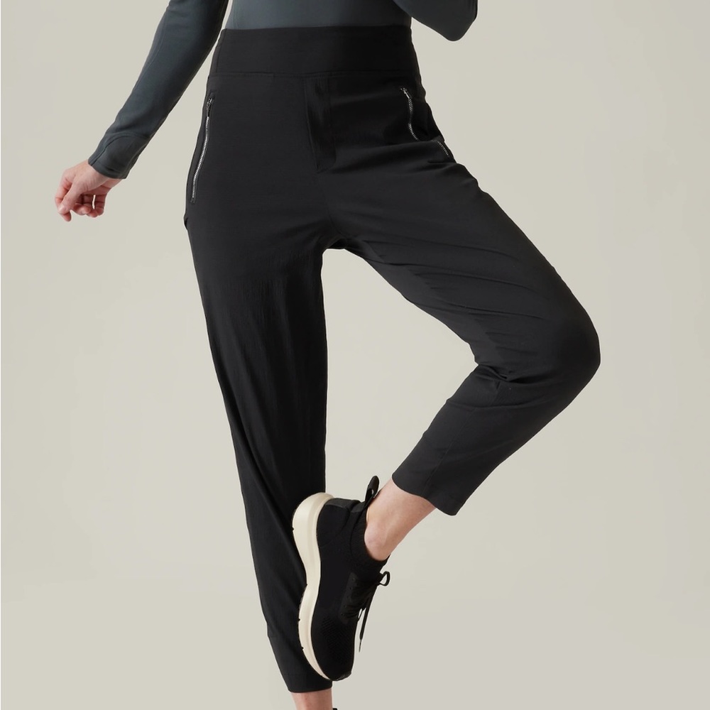 Athleta Trekkie North Joggers